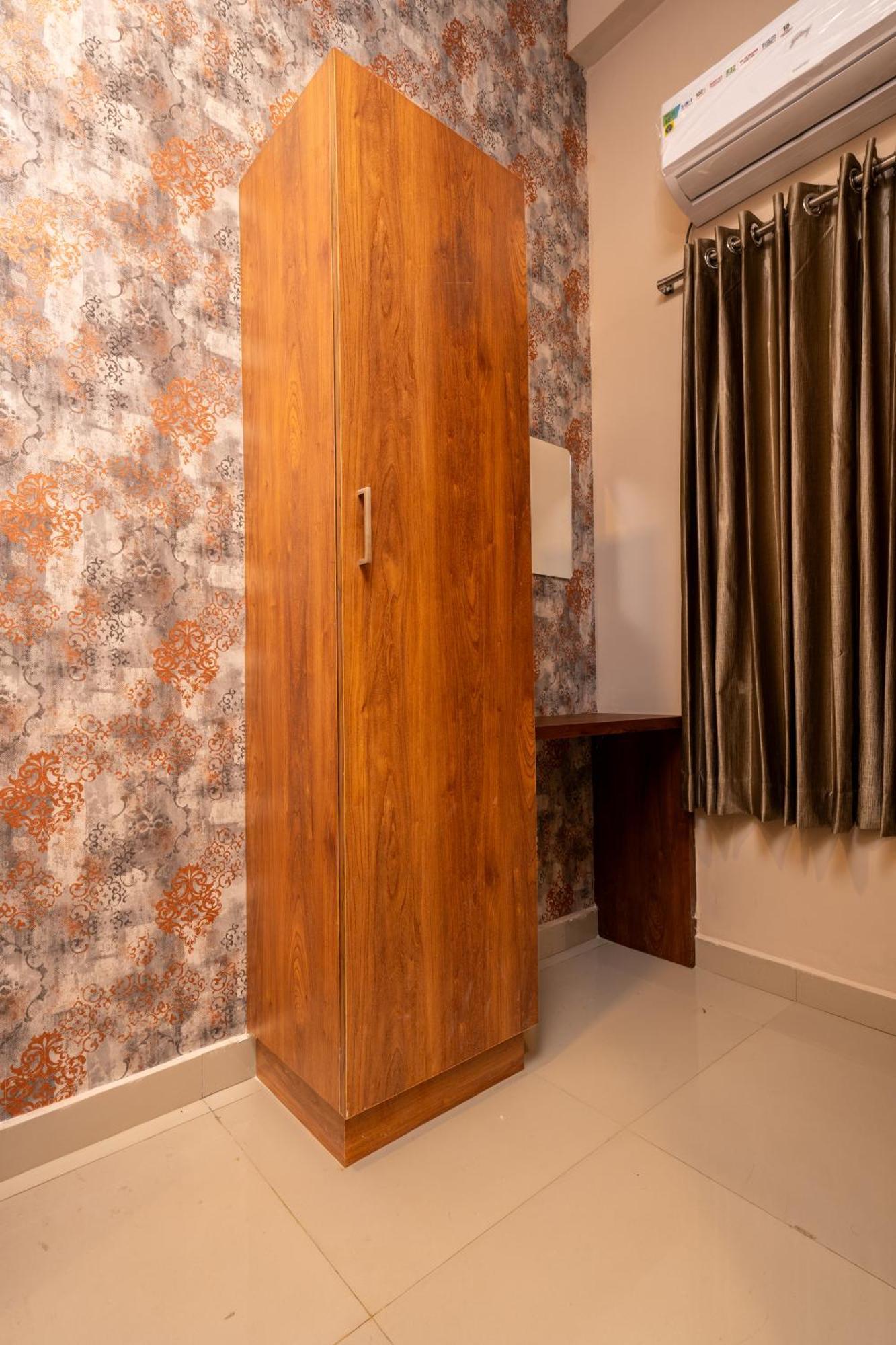 Yaad Residency Hotel Kochi Buitenkant foto