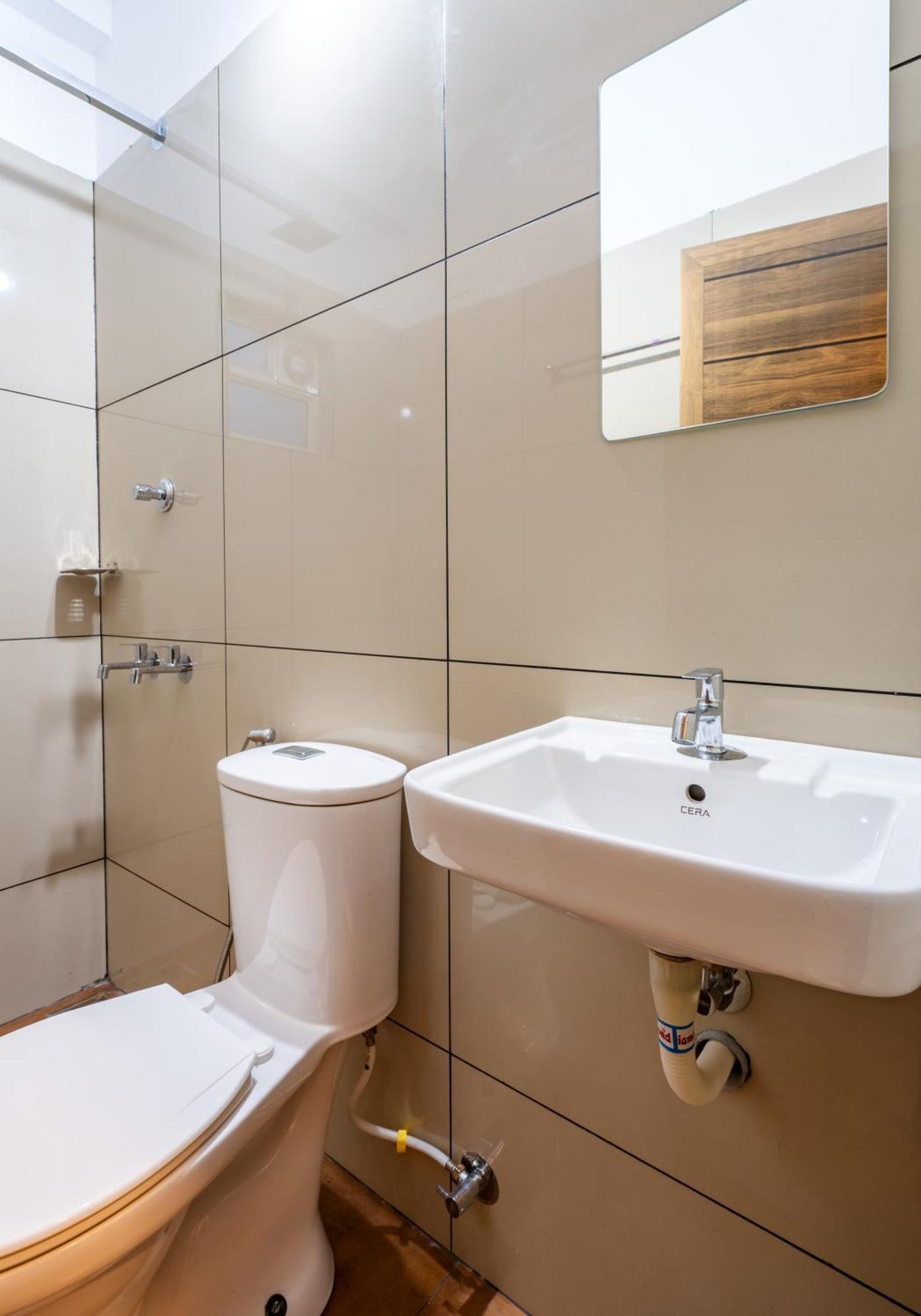 Yaad Residency Hotel Kochi Buitenkant foto