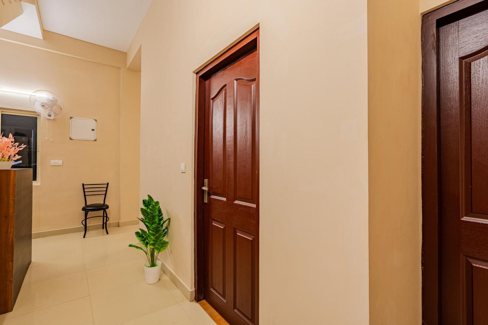 Yaad Residency Hotel Kochi Buitenkant foto